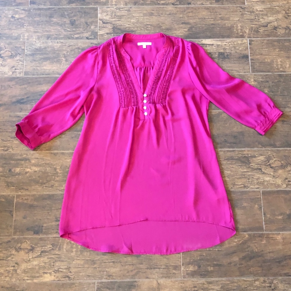 Fuchsia top with beautiful neck detail - size L